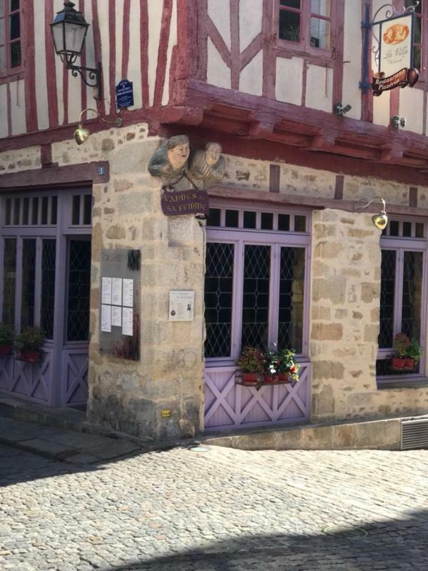 Appartement Au Coeur Du Quartier Historique Vannes Exterior foto